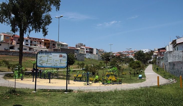 praça-do-oito-mogi-academia-ar-livre-min