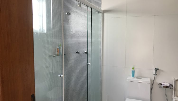 casa-terrea-4-suites-mogilar-venda-piscina-terreno660m2-churrasqueira-edicula-ótimo=para-clinica (31)