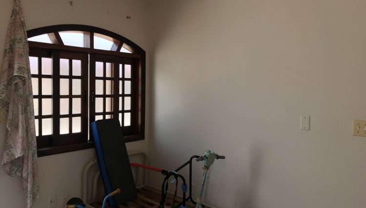 casa-terrea-4-suites-mogilar-venda-piscina-terreno660m2-churrasqueira-edicula-ótimo=para-clinica (36)