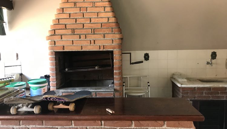 casa-terrea-4-suites-mogilar-venda-piscina-terreno660m2-churrasqueira-edicula-ótimo=para-clinica (43)