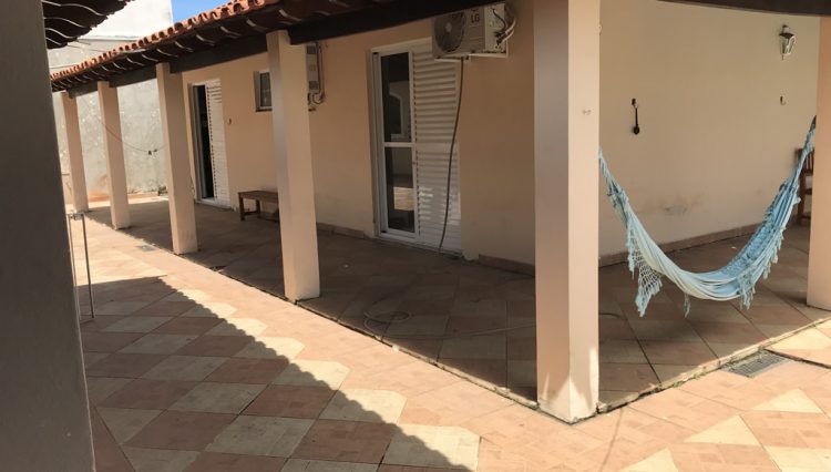 casa-terrea-4-suites-mogilar-venda-piscina-terreno660m2-churrasqueira-edicula-ótimo=para-clinica (46)