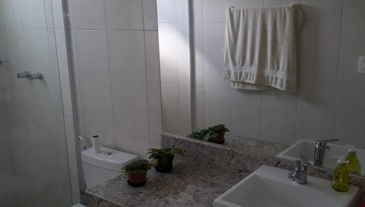 sobrado-condominio-4suites-359m2-mobiliados-piscina-churrasqueira-sotao-cozinha-mobiliada (12)