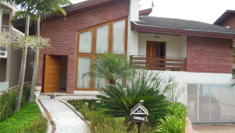 sobrado-2lotes-aruã-lagos-cond-venda-mogi-permuta-casa-menor-valor (3)