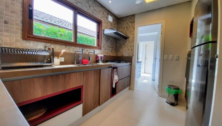 sobrado-4-suites-lazer-piscina-churrasqueira-mobiliado-venda-riviera-bertioga (17)