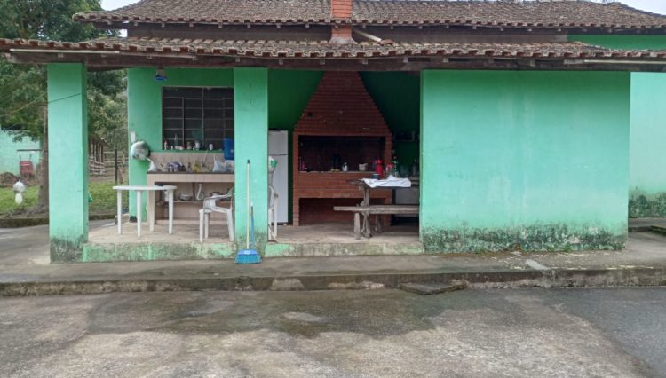sitio-cocuera-lago-piscina-casa-5dorm-estabulo-churrasqueira-casa-hospede-pista-cavalo-mogi-ve ( (22)