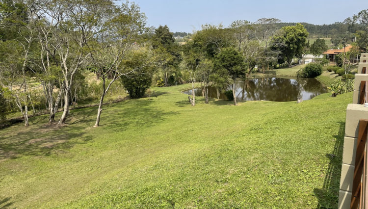 sitio-quatinga-24milm2-lagos-piscina-churrasqueira-horta-gramado-1km-asfalto (13)