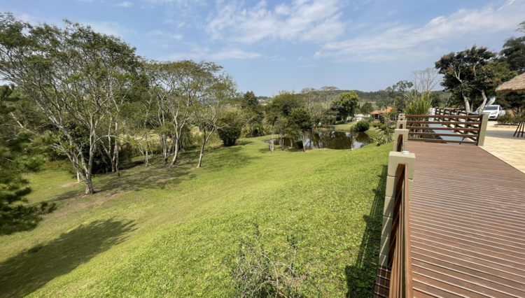 sitio-quatinga-24milm2-lagos-piscina-churrasqueira-horta-gramado-1km-asfalto (14)