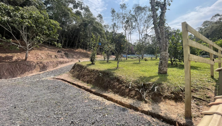 sitio-quatinga-24milm2-lagos-piscina-churrasqueira-horta-gramado-1km-asfalto (7)