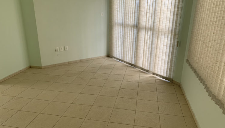 sobrado-venda-condominio-aruã-reformado-3-dorm-230m2-quital-3-salas (11)