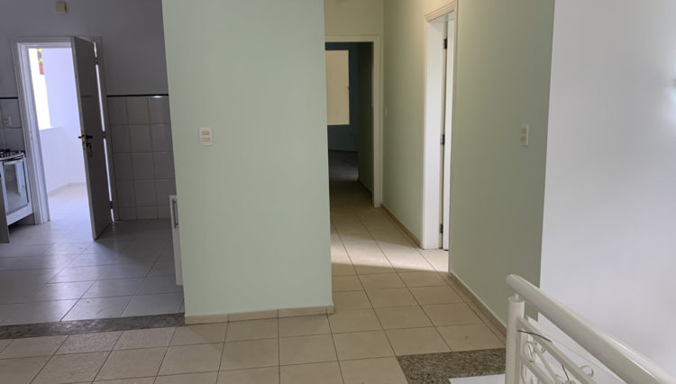 sobrado-venda-condominio-aruã-reformado-3-dorm-230m2-quital-3-salas (13)