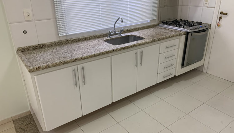 sobrado-venda-condominio-aruã-reformado-3-dorm-230m2-quital-3-salas (15)