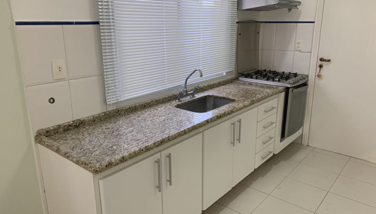 sobrado-venda-condominio-aruã-reformado-3-dorm-230m2-quital-3-salas (16)