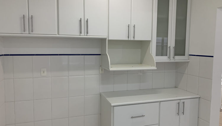 sobrado-venda-condominio-aruã-reformado-3-dorm-230m2-quital-3-salas (18)