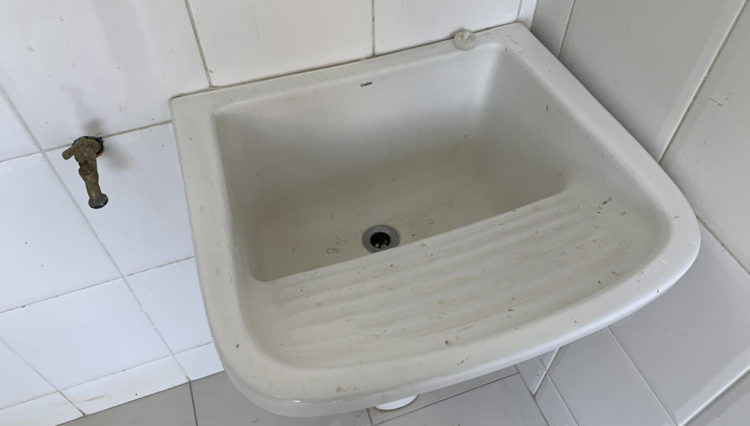 sobrado-venda-condominio-aruã-reformado-3-dorm-230m2-quital-3-salas (30)