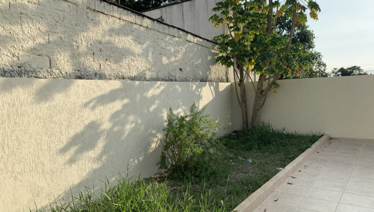 sobrado-venda-condominio-aruã-reformado-3-dorm-230m2-quital-3-salas (36)