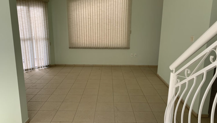 sobrado-venda-condominio-aruã-reformado-3-dorm-230m2-quital-3-salas (7)