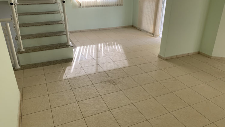 sobrado-venda-condominio-aruã-reformado-3-dorm-230m2-quital-3-salas (9)