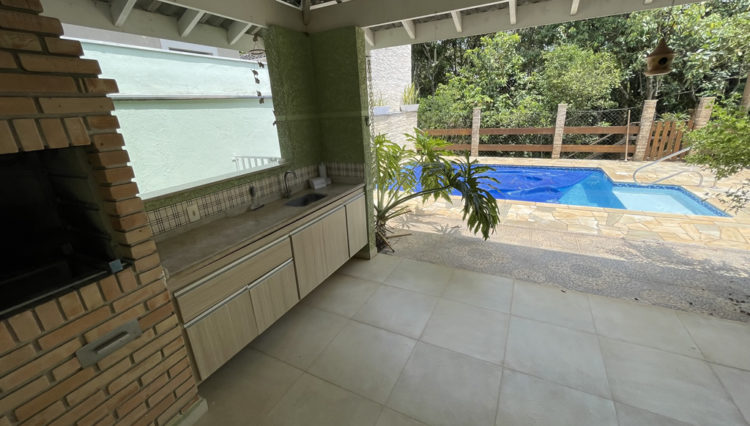 sobrado-240m2-ecopark-arua-mogi-venda-3-dorm-piscina-churrasqueira-fundo-reserva (21)