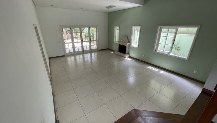 sobrado-240m2-ecopark-arua-mogi-venda-3-dorm-piscina-churrasqueira-fundo-reserva (6)