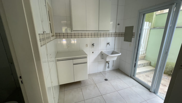 sobrado-240m2-ecopark-arua-mogi-venda-3-dorm-piscina-churrasqueira-fundo-reserva (8)