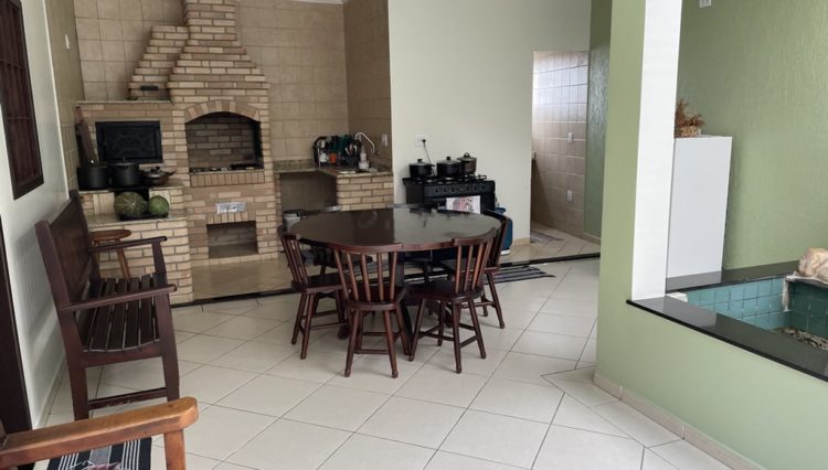 casa-térrea-centro-3-dorm-área-gourmet-venda-382m2 (13)