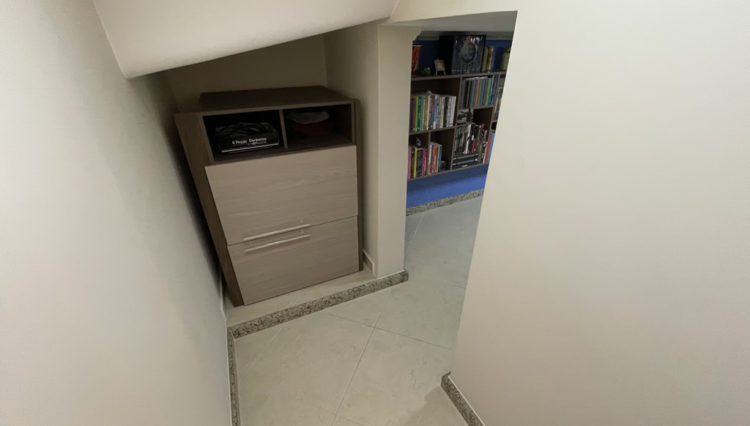 sobrado-2pavimentos-240m2-3-dorm-área-gourmet-jardim-marica (1)