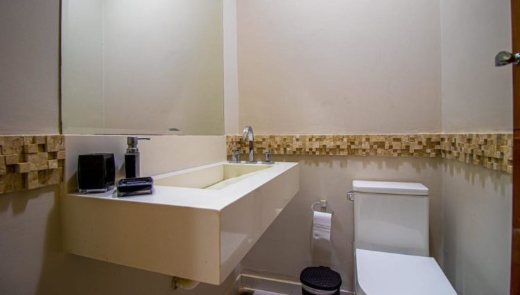 sitio-guararema-venda-piscina-casa-sede-4-dorm (14)