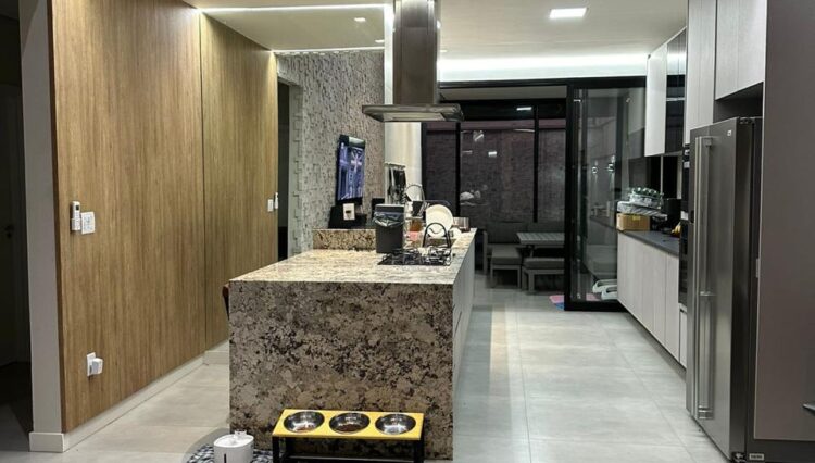 sobrado-3-suites-cond-mosaico-da-serra-mobiliado-290m2-venda-mogi (3)