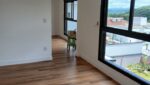 sobrado-3-suites-424m2-piscina-jacuzzi-banheira-gourmet-cond-aruã (24)