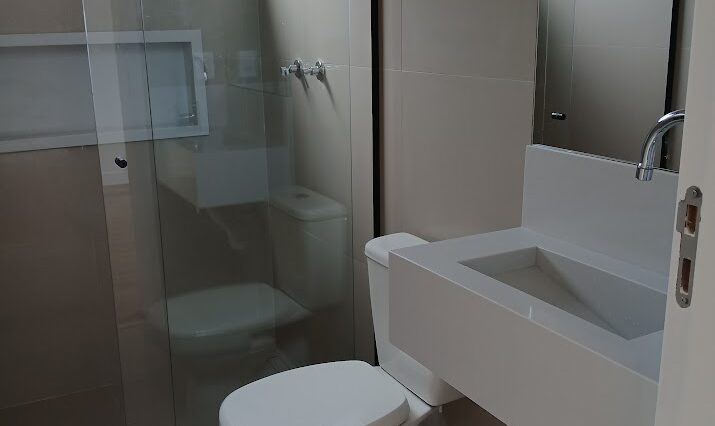 sobrado-3-suites-424m2-piscina-jacuzzi-banheira-gourmet-cond-aruã (26)
