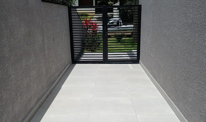 sobrado-3-suites-424m2-piscina-jacuzzi-banheira-gourmet-cond-aruã (31)