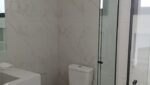 sobrado-3-suites-424m2-piscina-jacuzzi-banheira-gourmet-cond-aruã (36)
