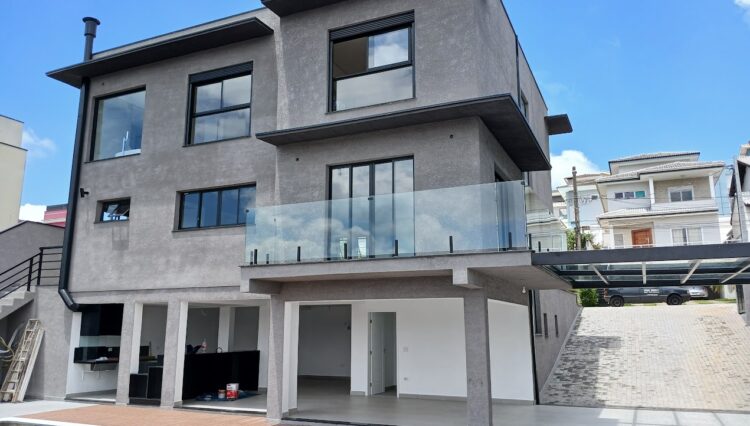 sobrado-3-suites-424m2-piscina-jacuzzi-banheira-gourmet-cond-aruã (6)