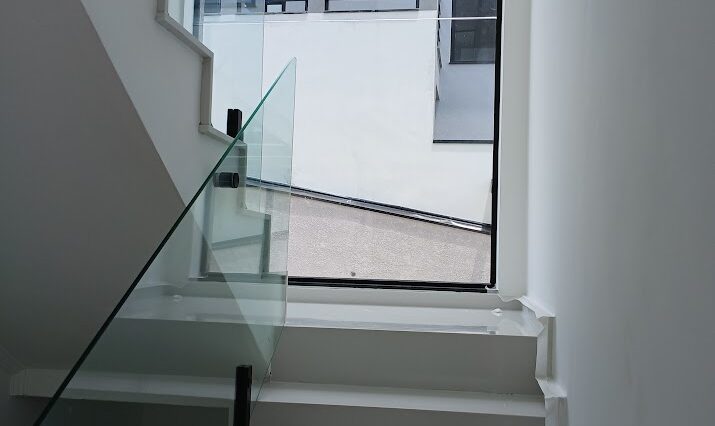 sobrado-3-suites-424m2-piscina-jacuzzi-banheira-gourmet-cond-aruã (8)