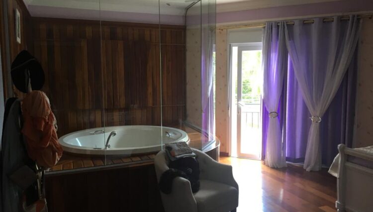 casa-condominio-arua-3suites-piscina-hidromassagem (9)
