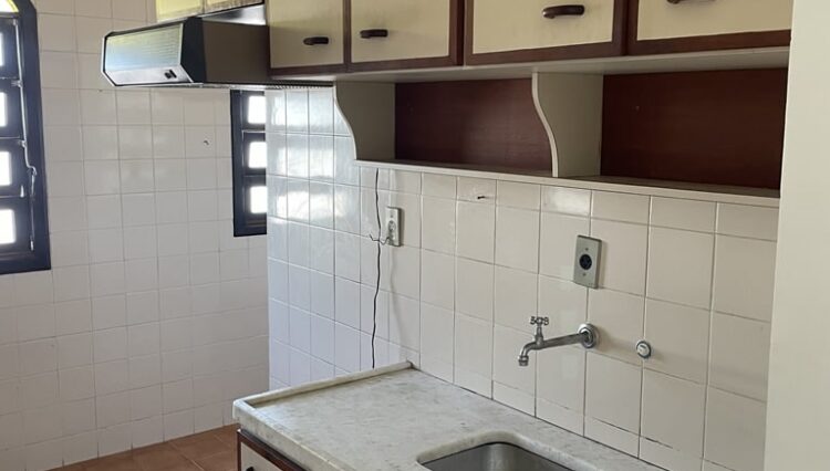 apartamento-2-dorm-locação-mogilar-armários (3)