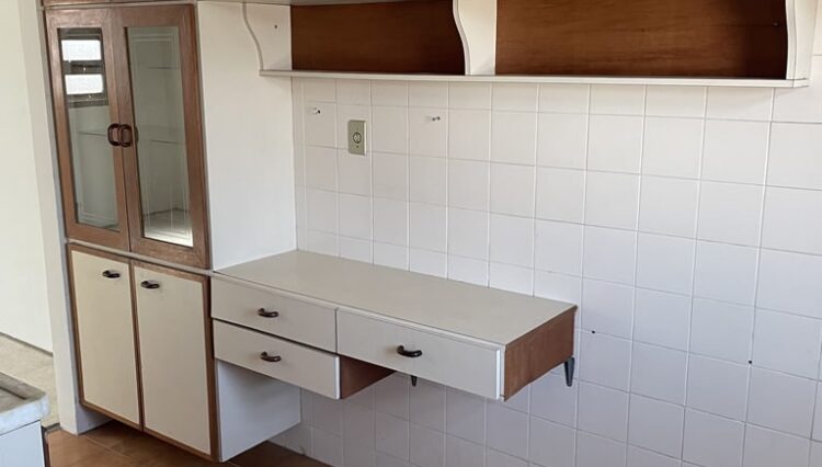 apartamento-2-dorm-locação-mogilar-armários (6)