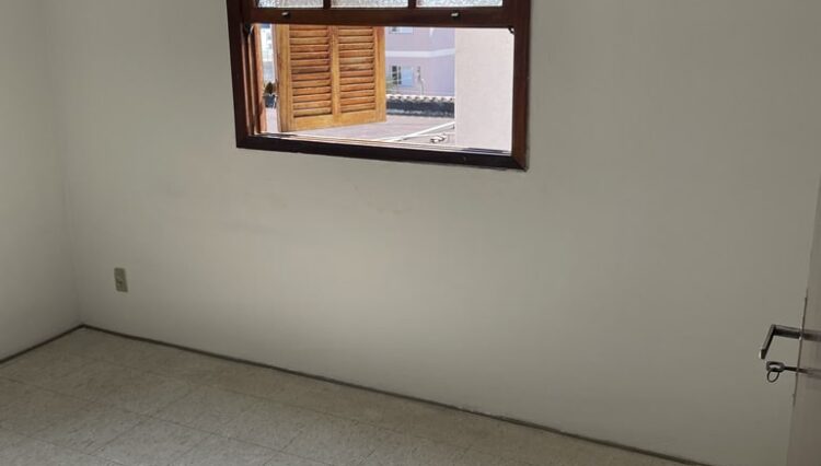 apartamento-2-dorm-locação-mogilar-armários (8)