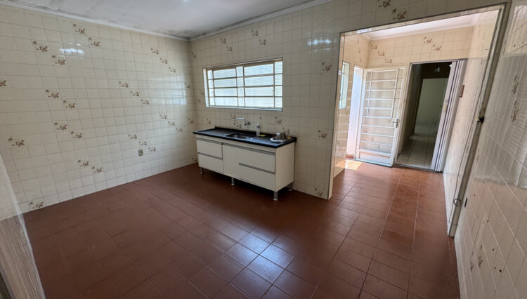 casa-térrea-comercial-166m2-centro-2-dorm-quintal-3banheiros-venda (11)