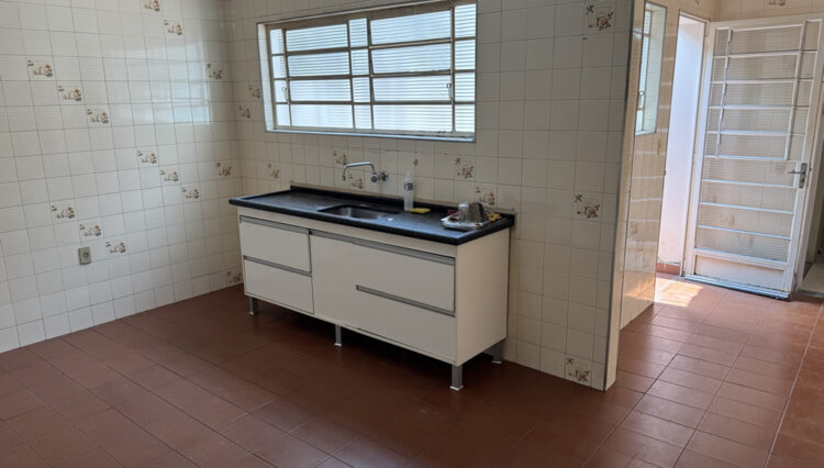 casa-térrea-comercial-166m2-centro-2-dorm-quintal-3banheiros-venda (12)