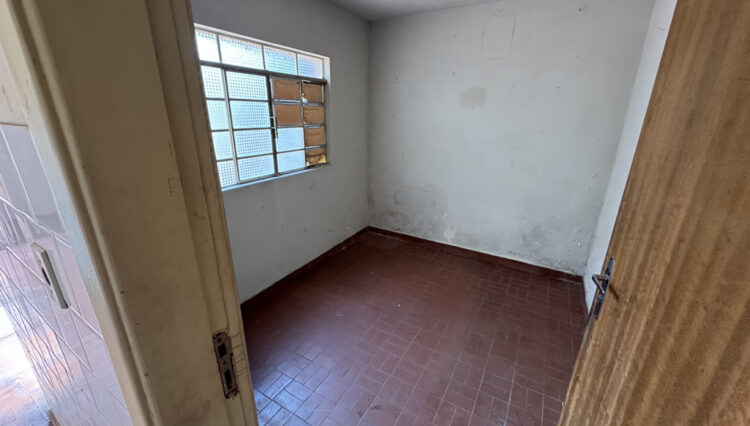 casa-térrea-comercial-166m2-centro-2-dorm-quintal-3banheiros-venda (24)