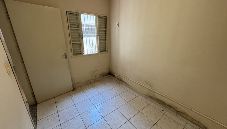 casa-térrea-comercial-166m2-centro-2-dorm-quintal-3banheiros-venda (6)