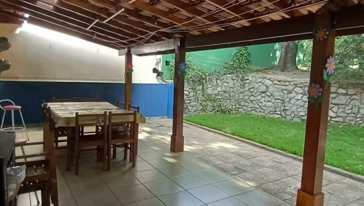 casa-estilo-chácara-urbana-mogi-moderno-1000m2-venda (18)