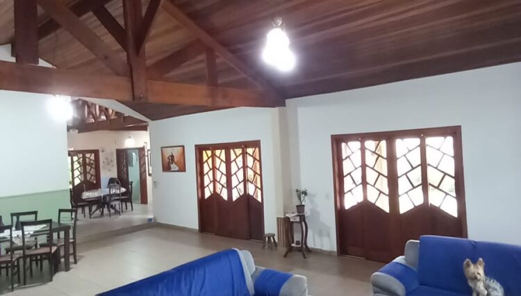 casa-estilo-chácara-urbana-mogi-moderno-1000m2-venda (23)