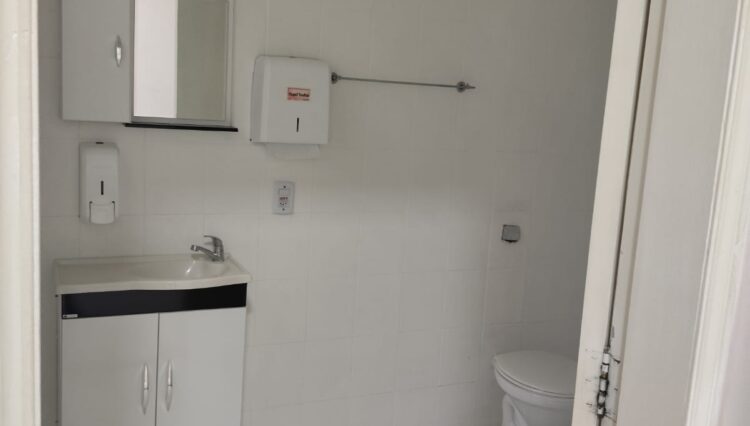 locação-casa-comercial-pronto-ara-clinica-7-salas-recpção-jardim-santista-mogi (16)
