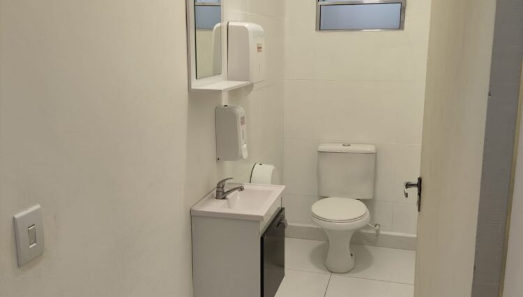 locação-casa-comercial-pronto-ara-clinica-7-salas-recpção-jardim-santista-mogi (20)