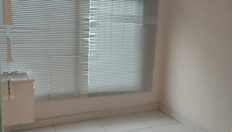 locação-casa-comercial-pronto-ara-clinica-7-salas-recpção-jardim-santista-mogi (24)