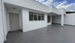 casa-térrea-comercial-mogilar-venda-reformada-clinica-4-quartos-edicula-garagem 4-carros (16)