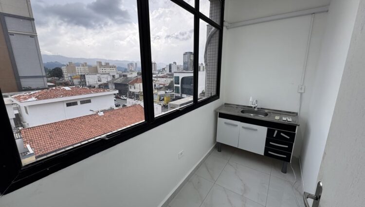 sala-comercial-80m2-2-banheiros-terceiro -andar-centro-locação (12)