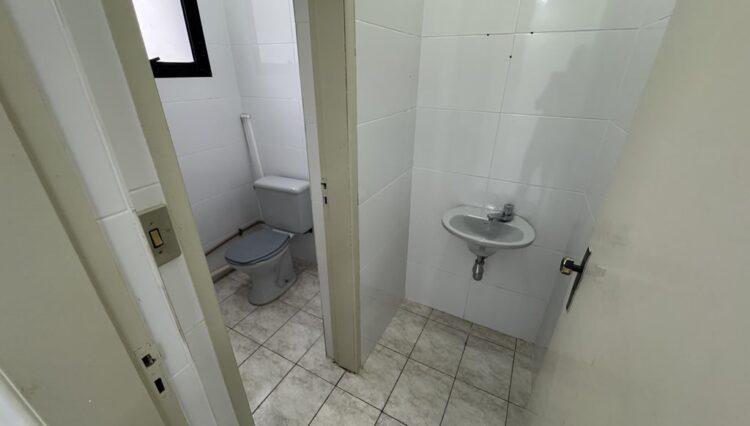 sala-comercial-80m2-2-banheiros-terceiro -andar-centro-locação (13)
